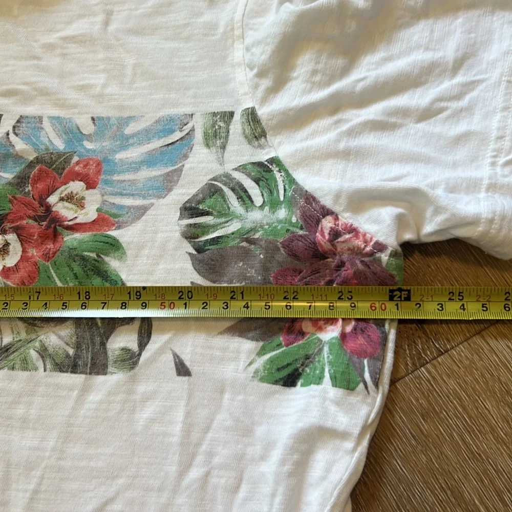 Cremieux Cotton Floral print Polo XL ( fits more like L)